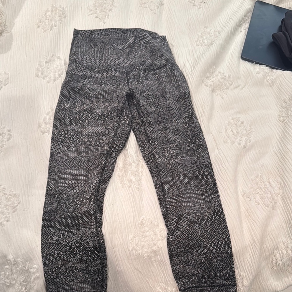Patterned Black and Gray Leggings